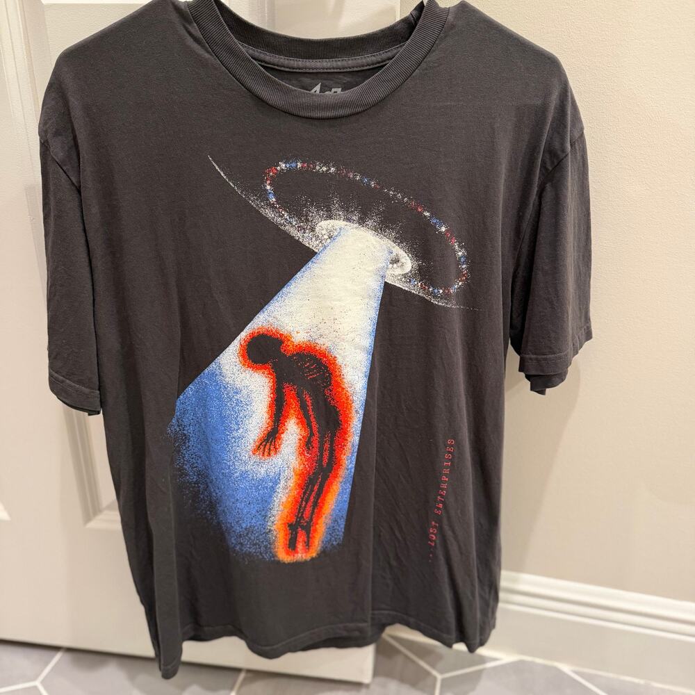 Space Abduction Vintage Black Streetwear Tee